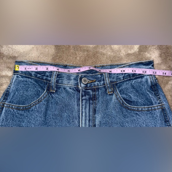 J. GALT High Waisted Straight Leg Raw Hem Jeans in Medium Wash Size Medium - Picture 3 of 5